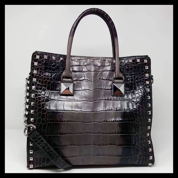 Michael Kors Large Hamilton
Studded Leather Tote - Picture 7 of 16